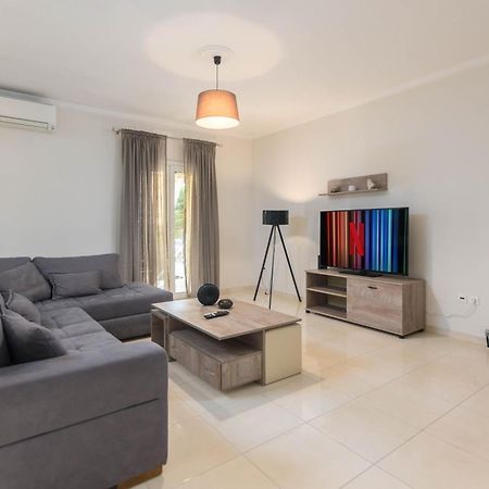 Διωροφη Μεζονετα-2Km Απο Το Κεντρο-Iliana House Apartment Alepou Exterior photo